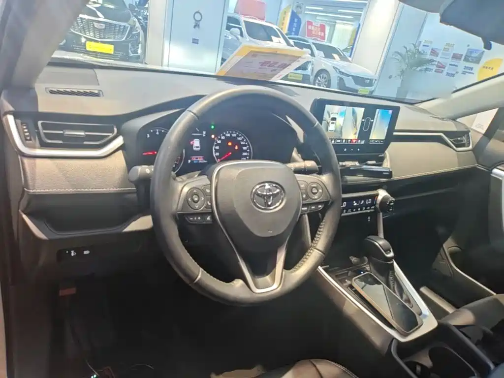 Toyota Wildlander — миниатюра 10