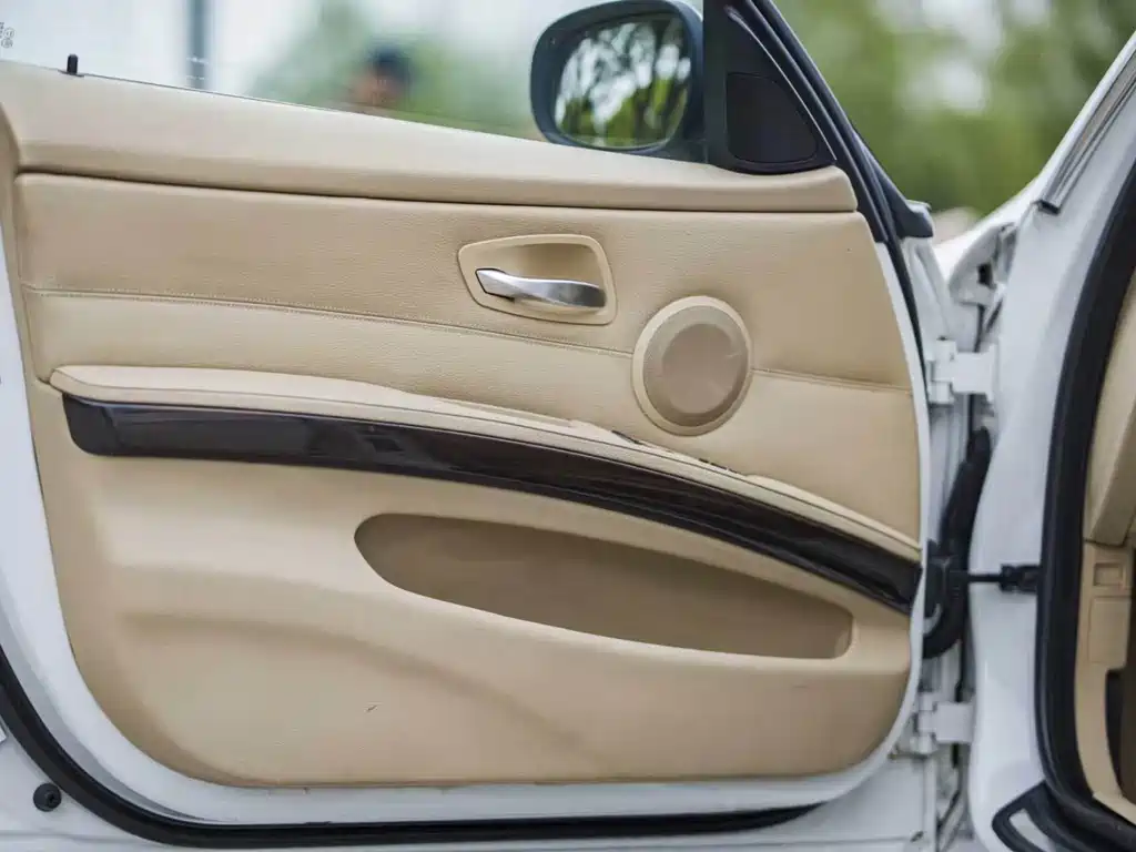 BMW 3 Series — миниатюра 14