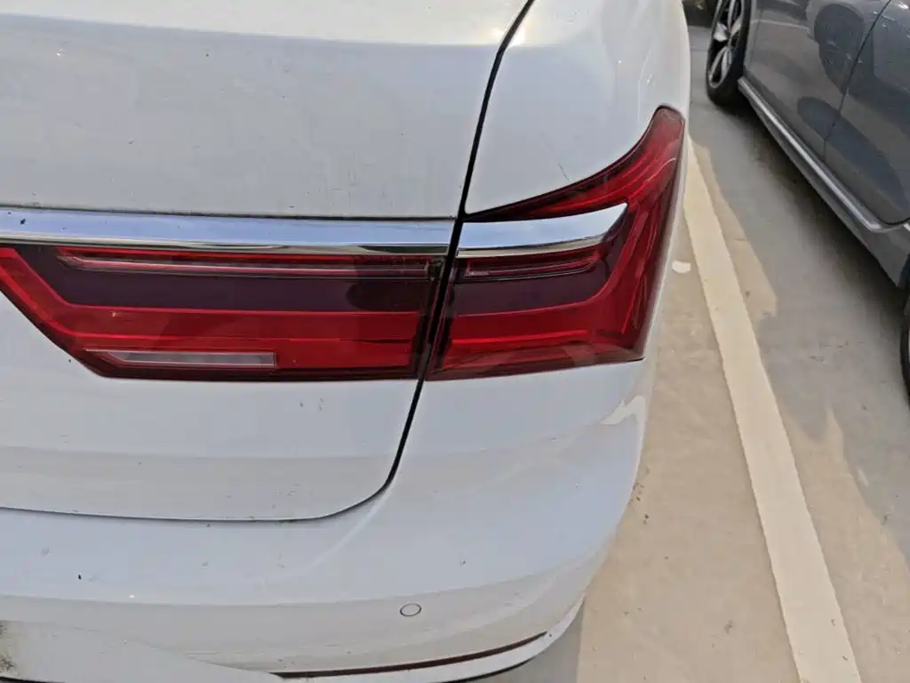 BYD Qin — миниатюра 8
