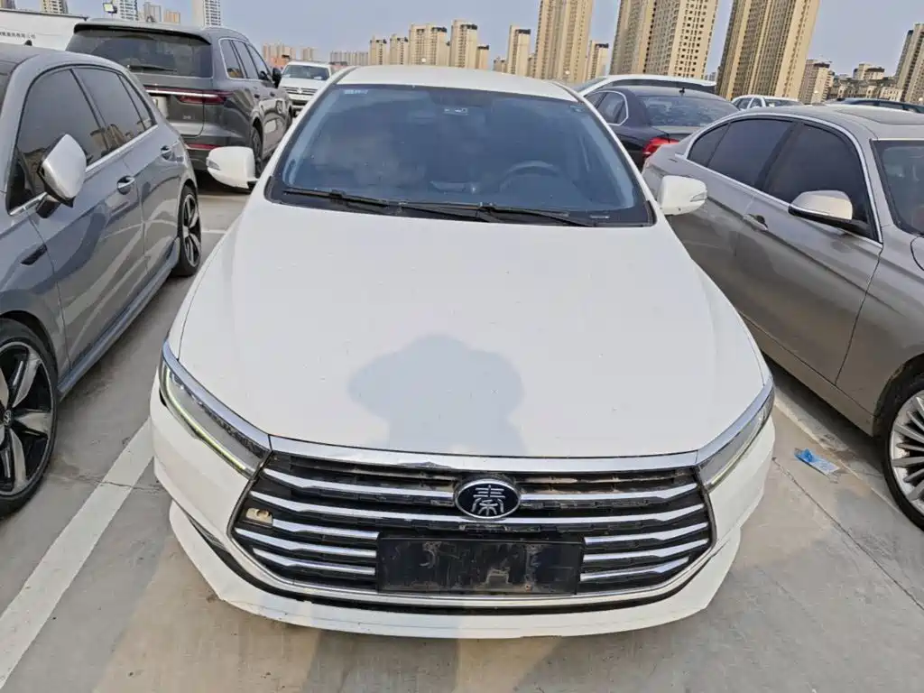 BYD Qin — миниатюра 3
