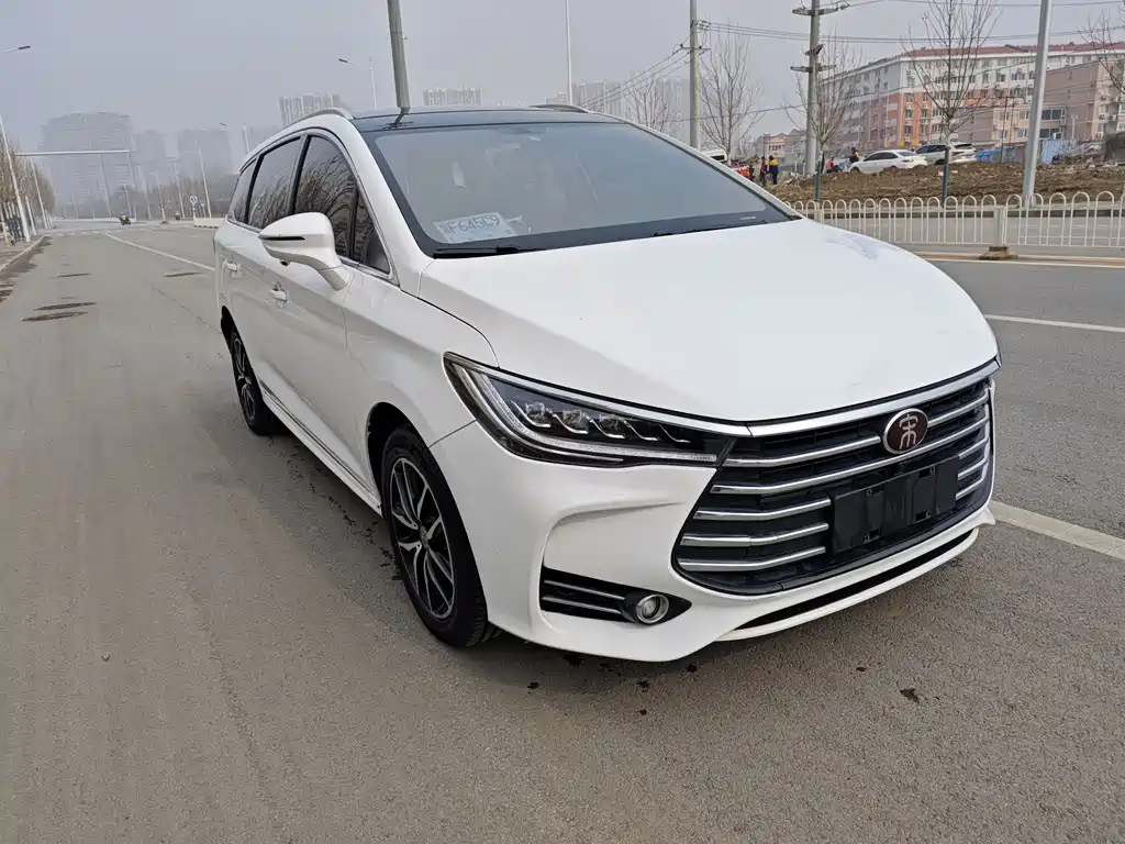 BYD SONG MAX
