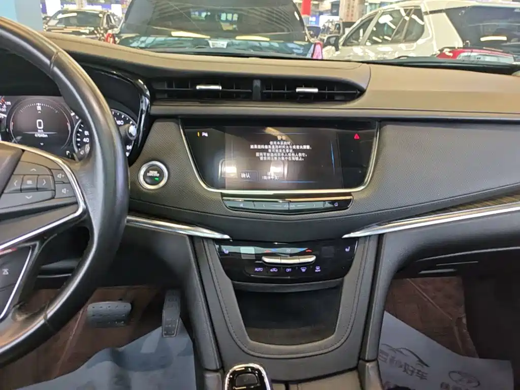 Cadillac XT5 — миниатюра 13