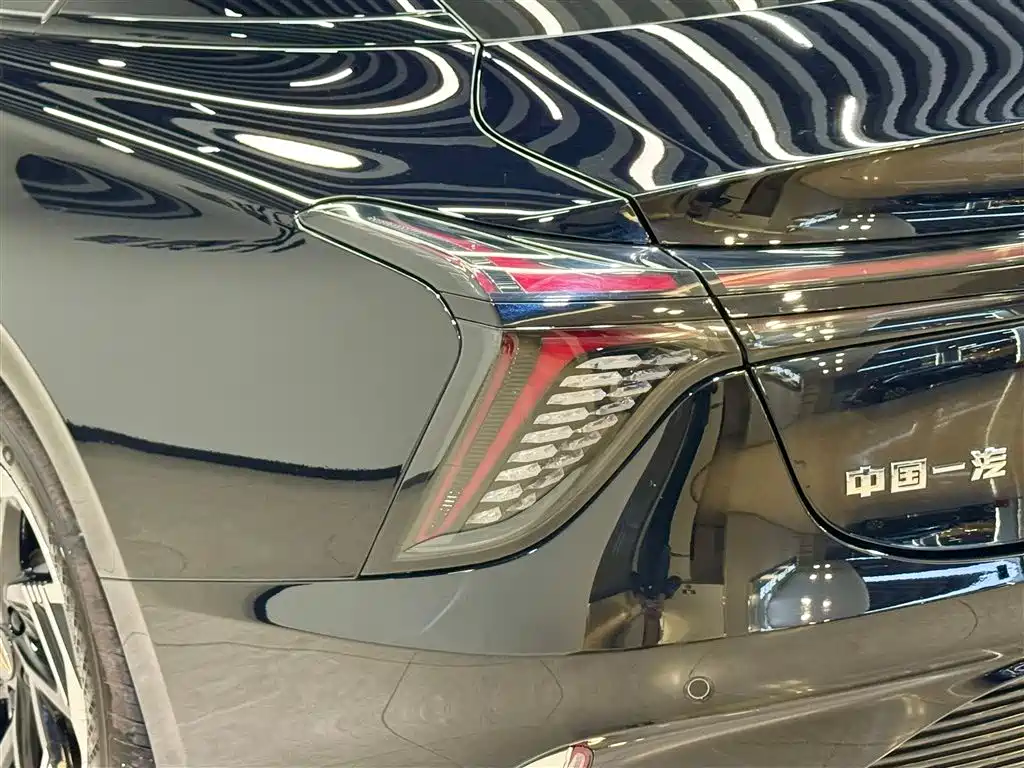Hongqi H6 2023 2.0T
