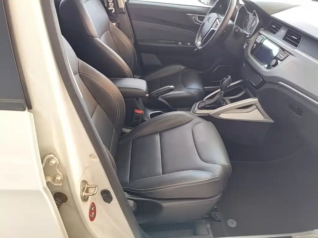 Geely Vision X3 — миниатюра 25