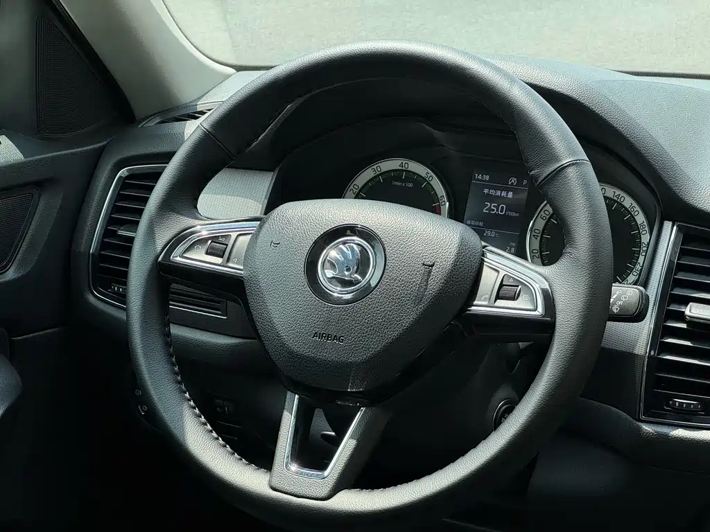 Skoda Kodiaq 2017 TSI330 5 мест Luxury