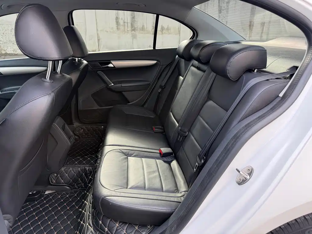 Volkswagen Lavida — миниатюра 12