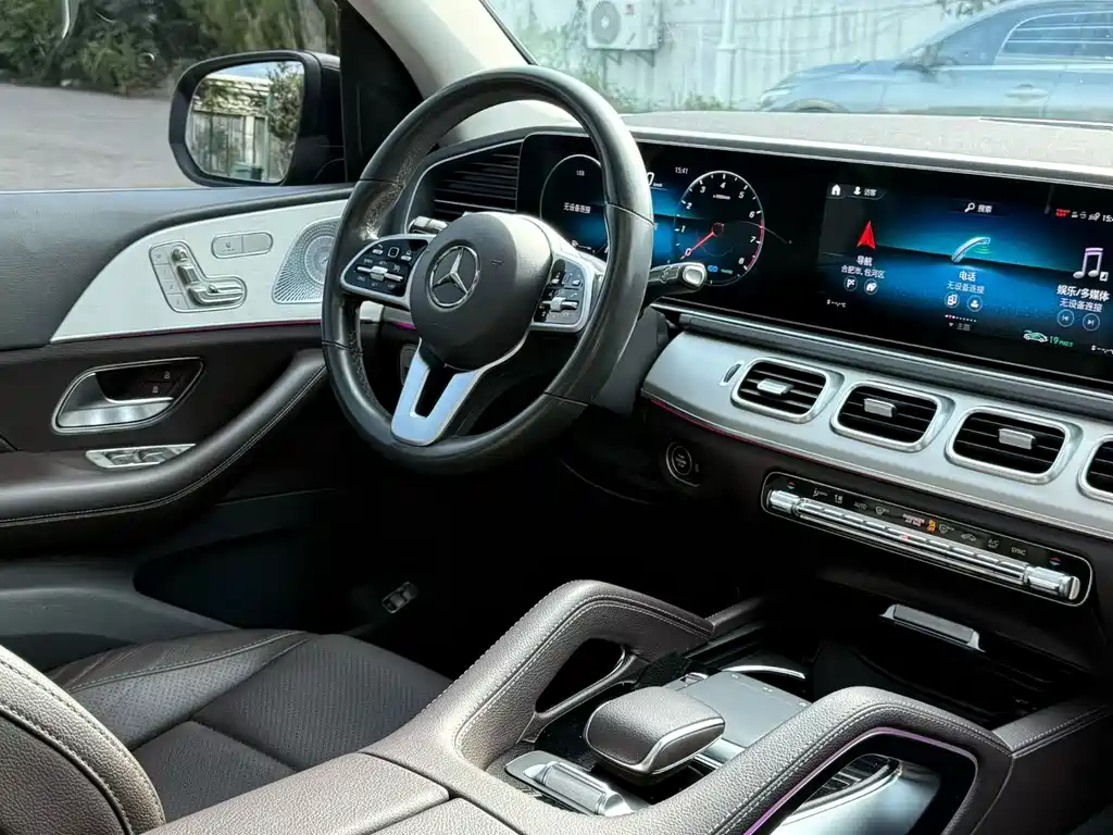 Mercedes-Benz GLE (Import) — миниатюра 5