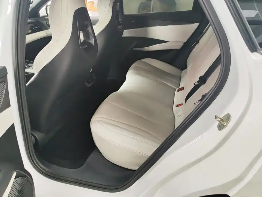 BYD Seal 06 — миниатюра 11
