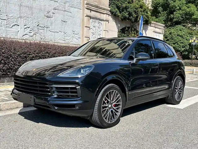 PORSCHE CAYENNE 2019