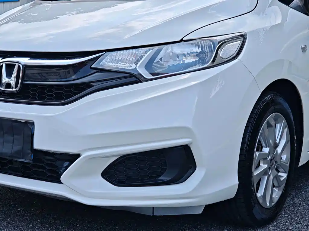 Honda Fit — миниатюра 9