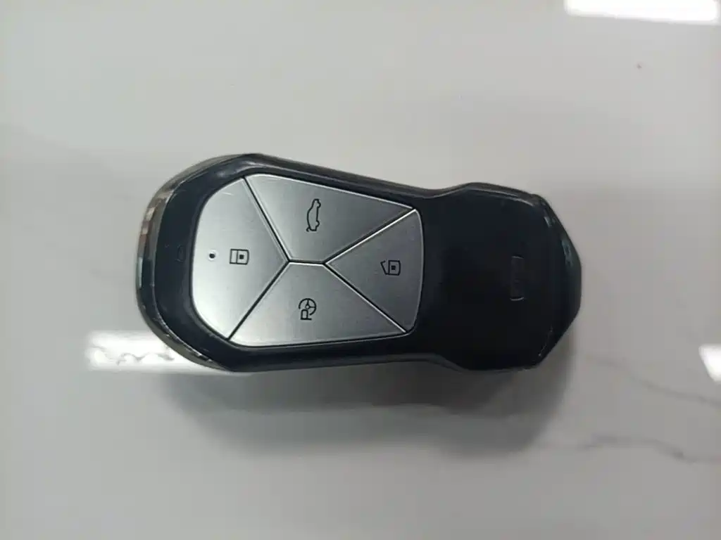 XPeng P5 — миниатюра 9