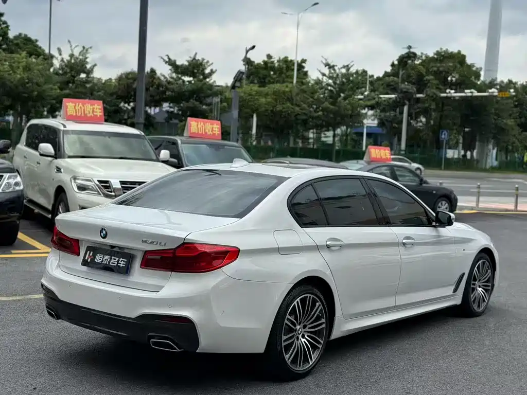 BMW 5 Series — миниатюра 9