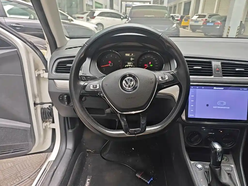 Volkswagen Lavida — миниатюра 11