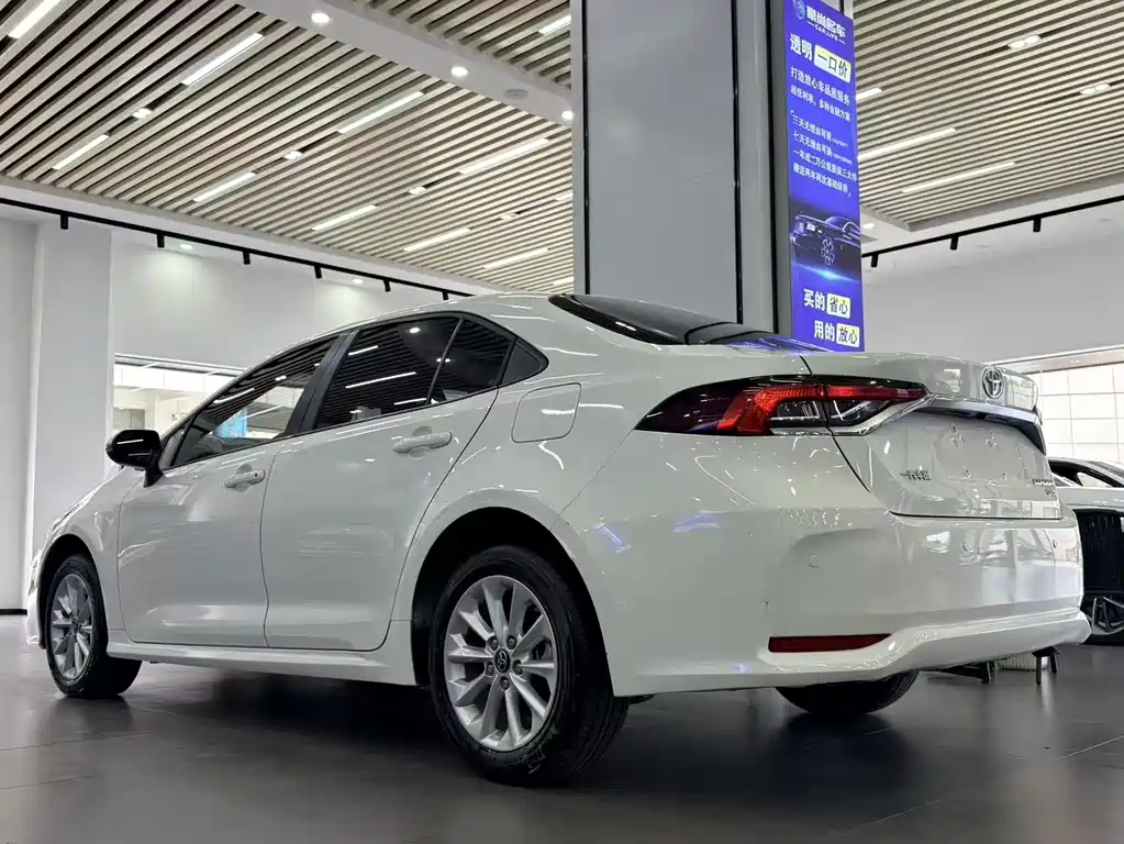 Toyota Corolla — миниатюра 4
