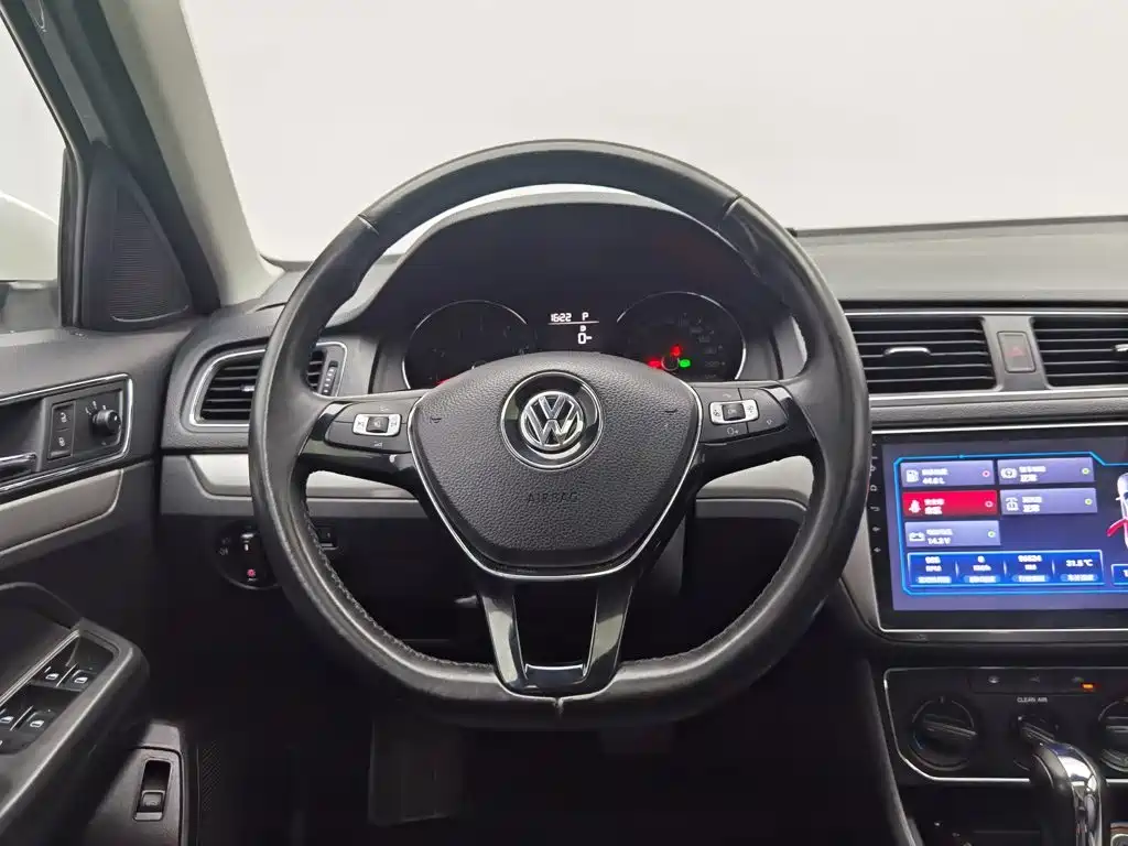 Volkswagen Lavida — миниатюра 11