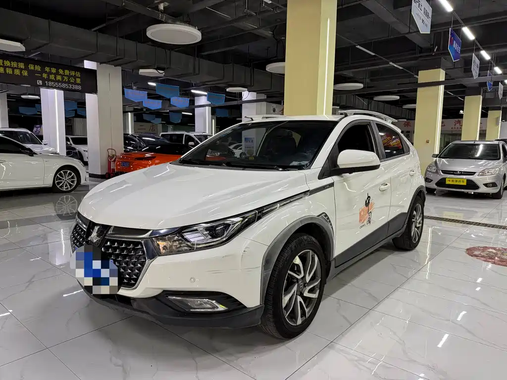 Luxgen U5 SUV 2018