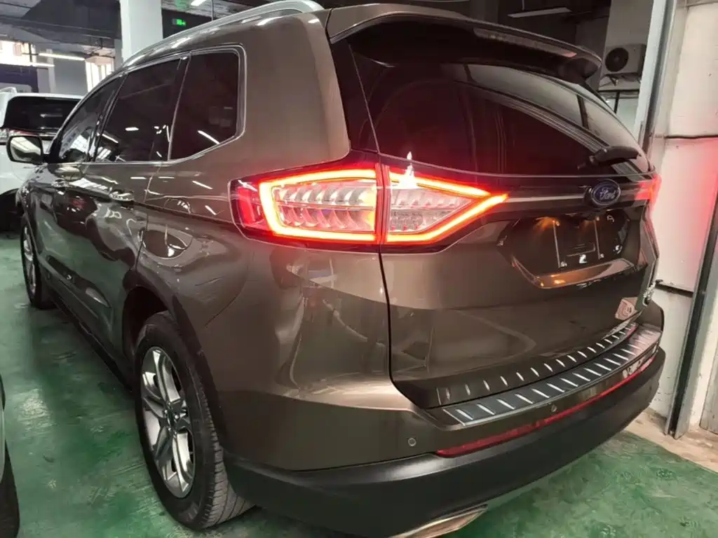Ford Edge — миниатюра 5