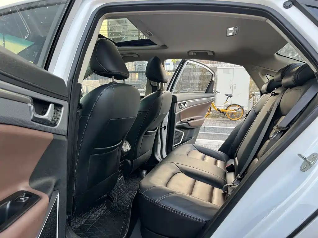 GEELY AUTOMOBILE EMGRAND GL