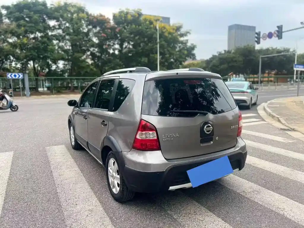 Nissan Livina — миниатюра 4