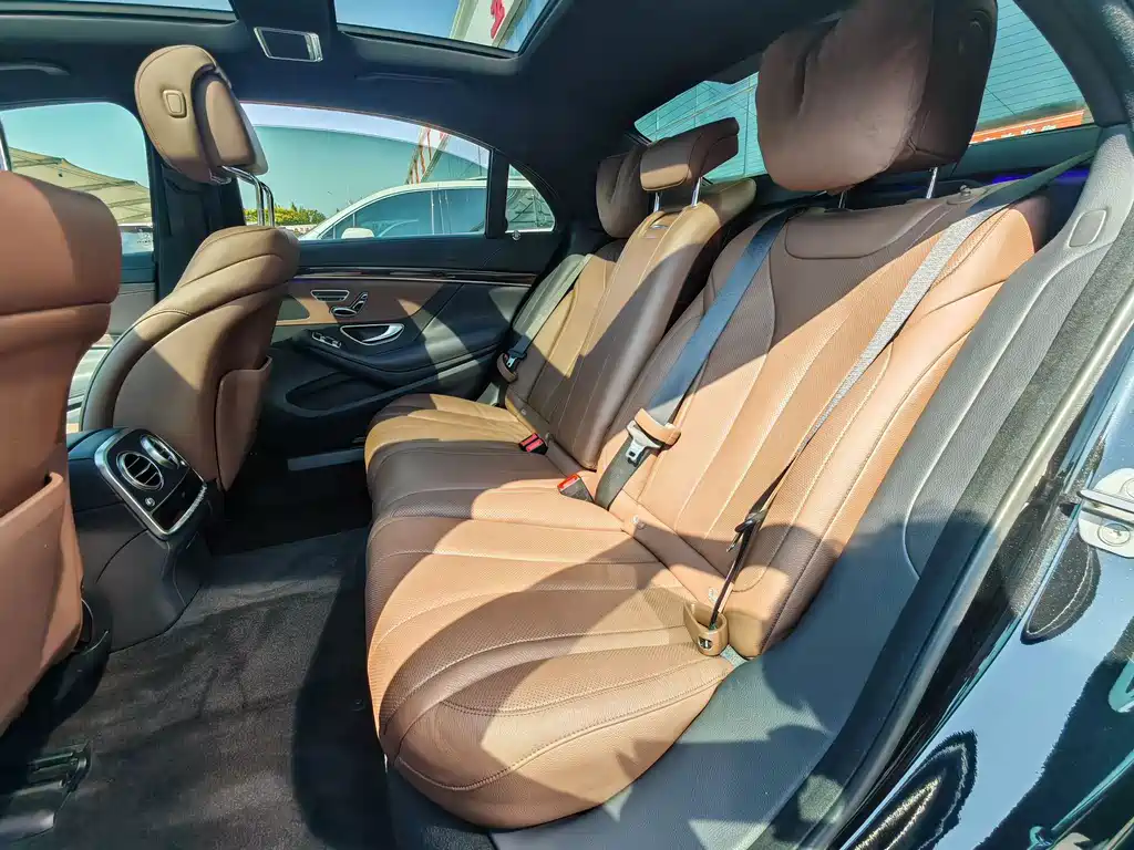 Mercedes-Benz S-Class — миниатюра 11
