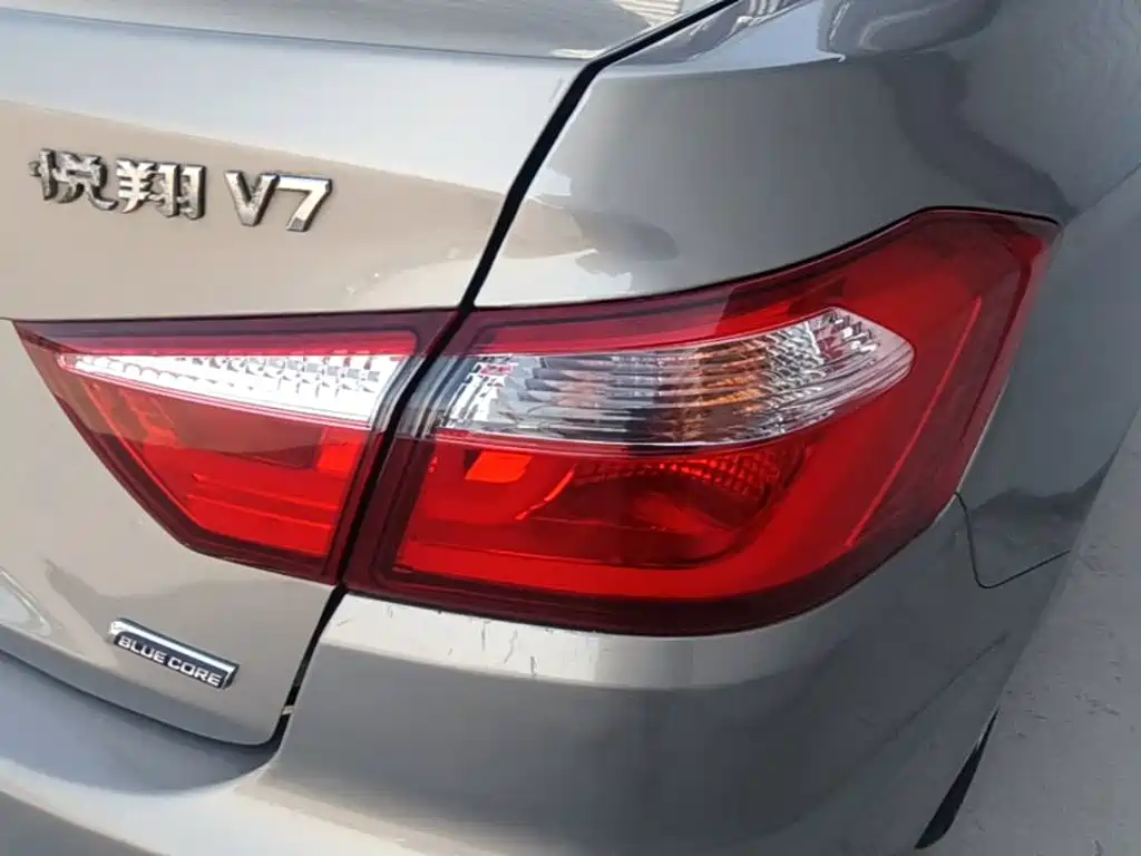 Changan V7 — миниатюра 8