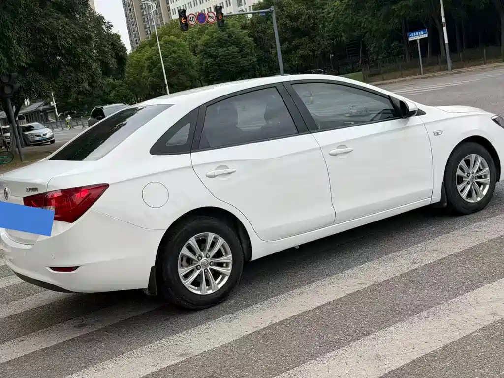 Buick Excelle — миниатюра 8