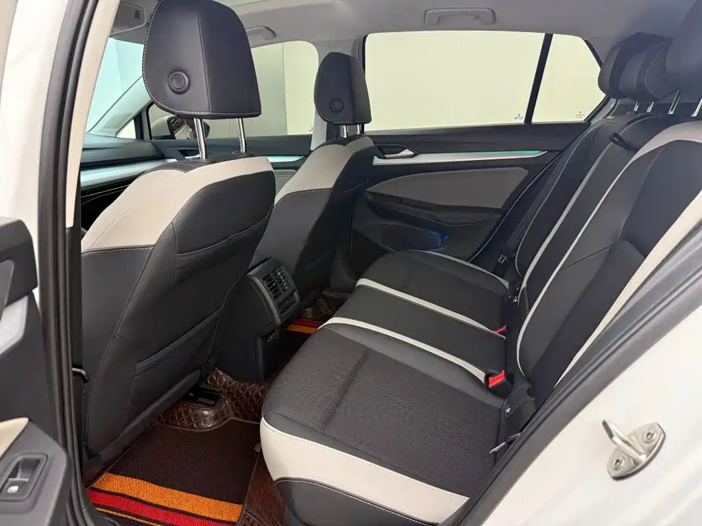 Volkswagen Golf — миниатюра 7