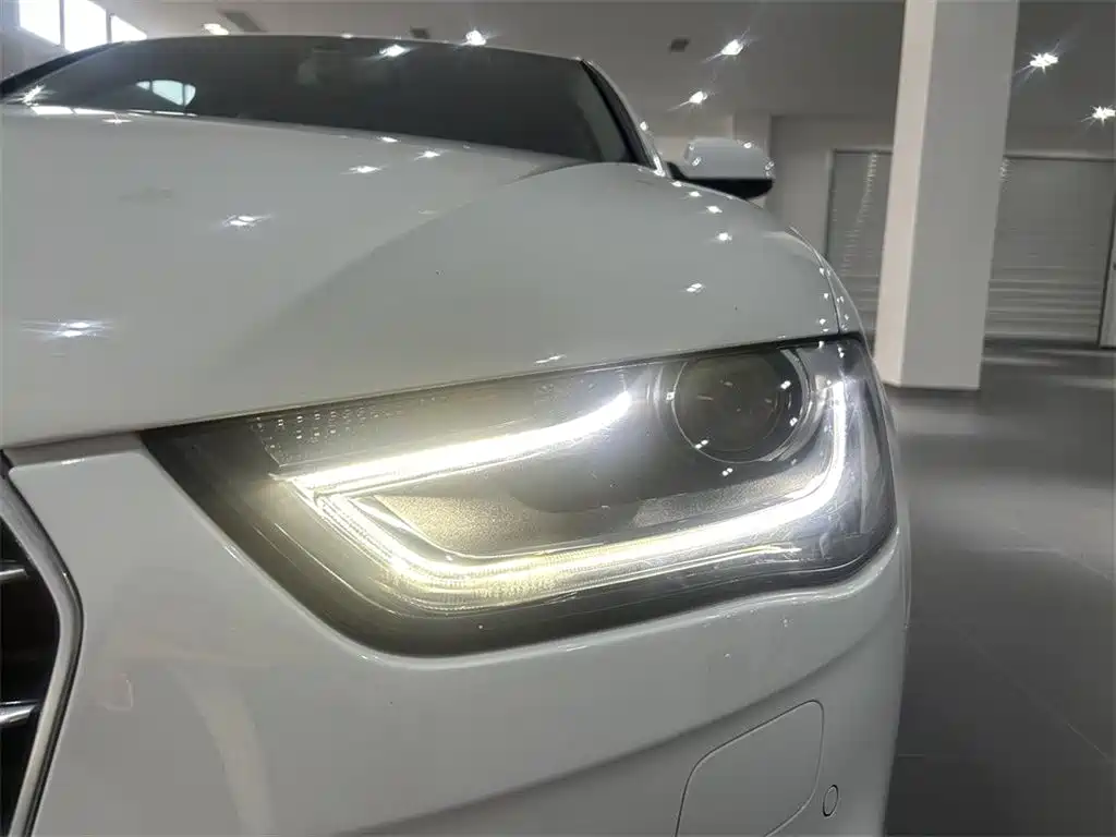 Audi A4L — миниатюра 12