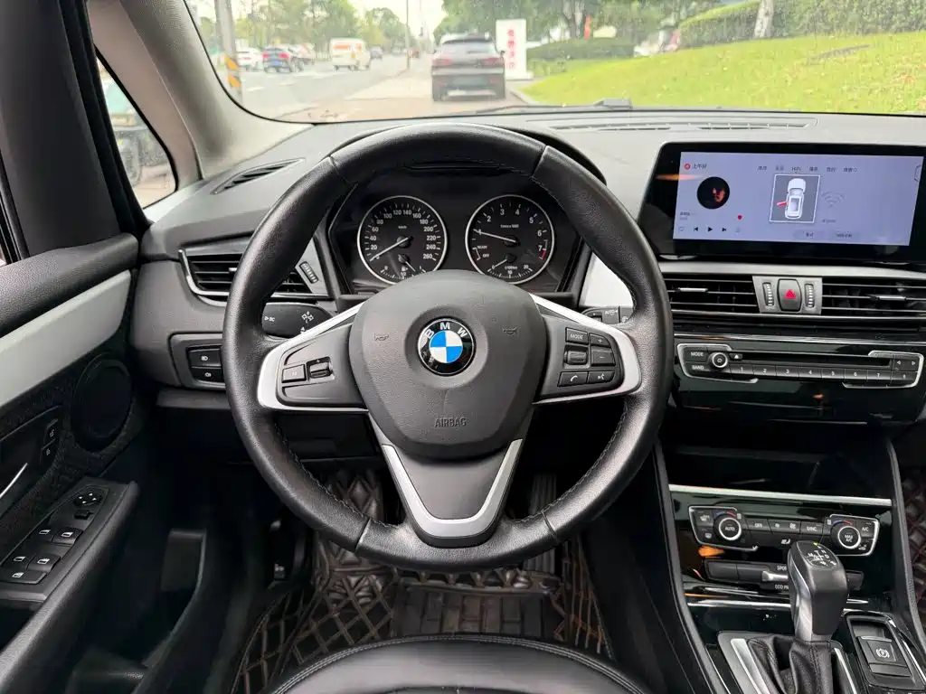 BMW 2 Series Gran Tourer — миниатюра 14