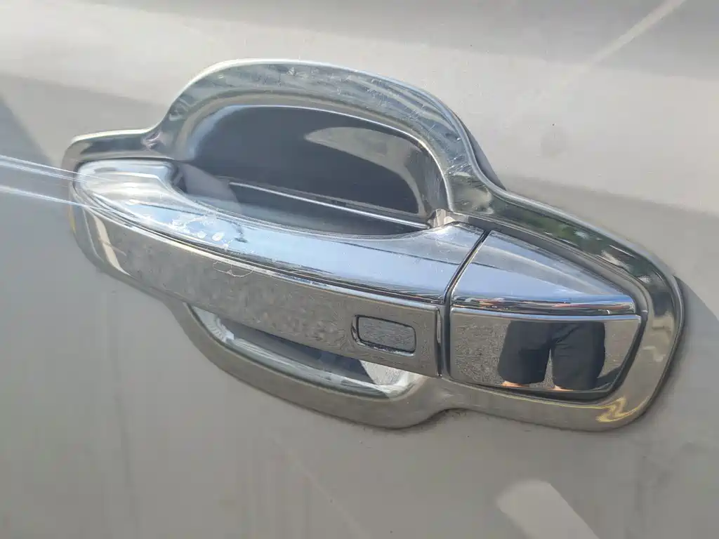 Roewe RX5 eMAX — миниатюра 5