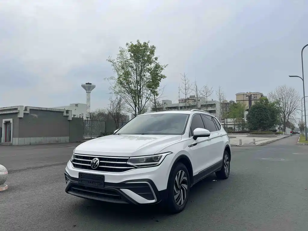 Volkswagen Tiguan L 2023