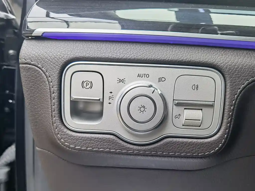 Mercedes-Benz GLS — миниатюра 13