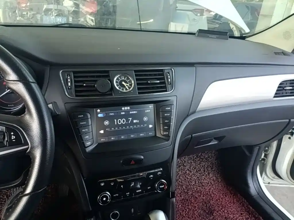 BAIC Senova X55 — миниатюра 10
