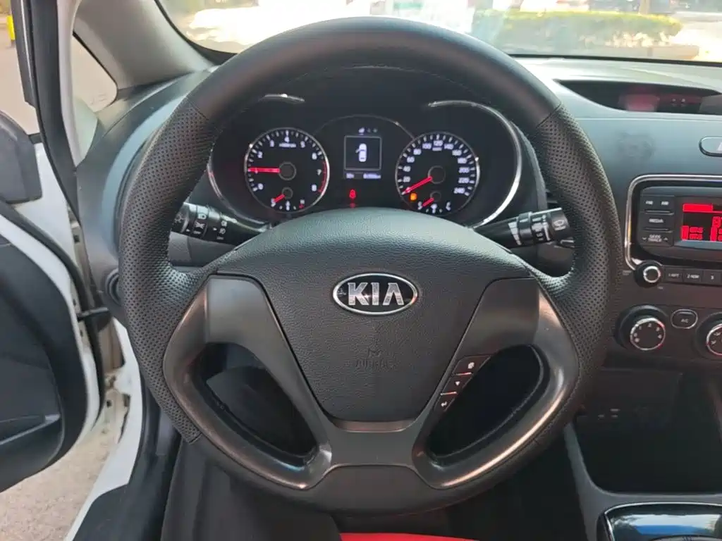 Kia K3 — миниатюра 11