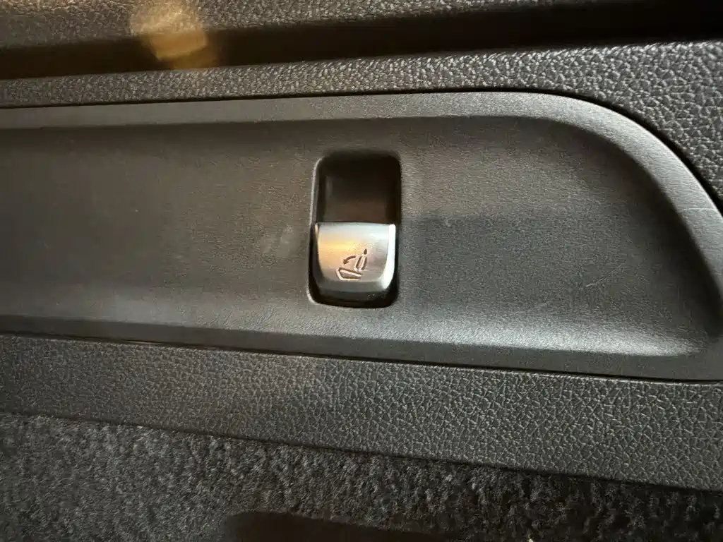 Mercedes-Benz GLC — миниатюра 19