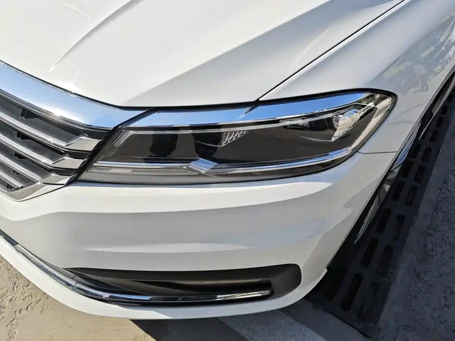 Volkswagen Lavida — миниатюра 5