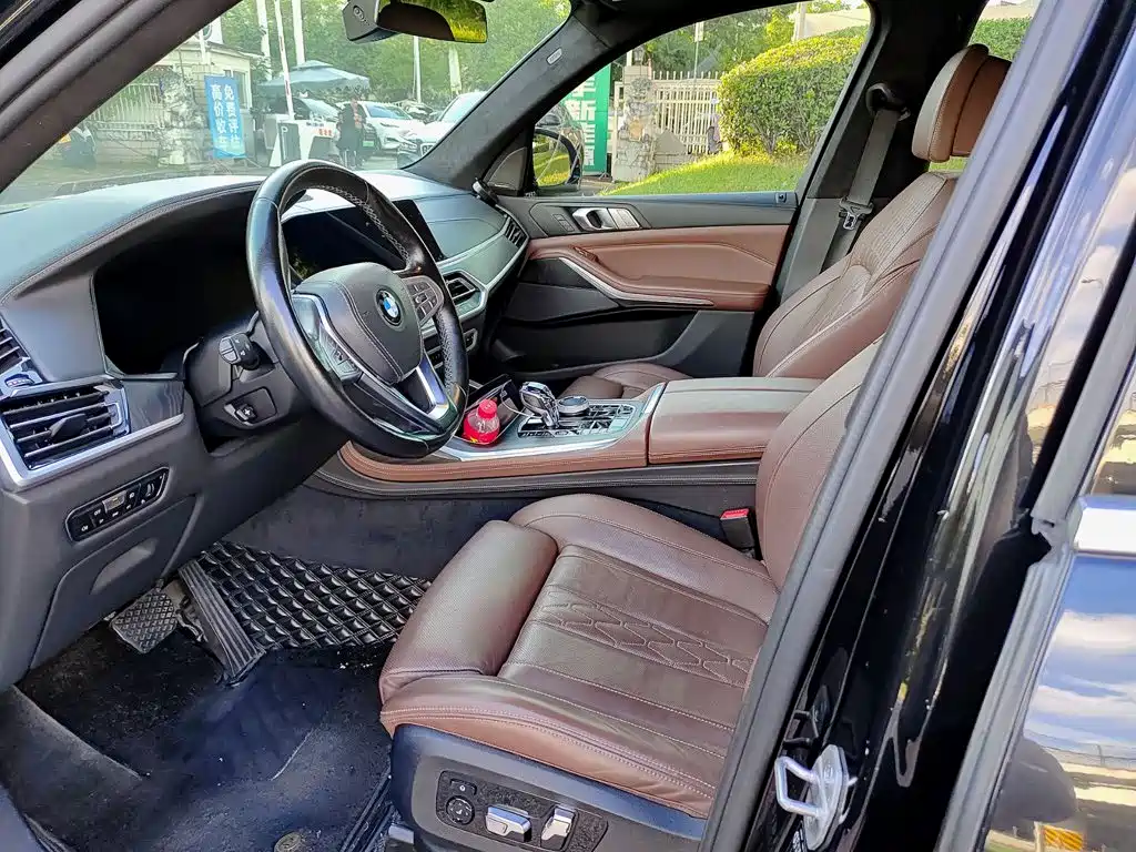 BMW X7 — миниатюра 7