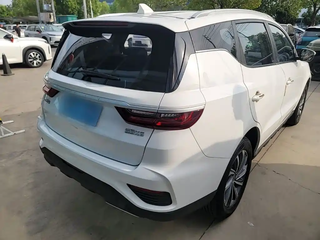 Geely Vision X6 — миниатюра 7