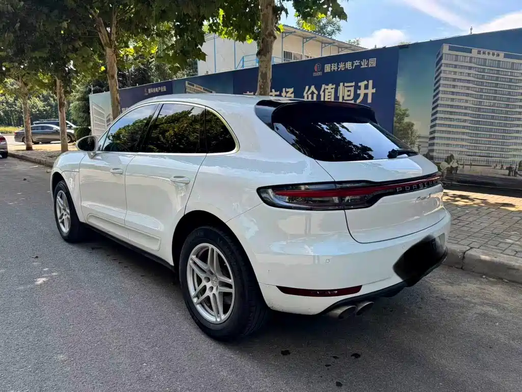 Porsche Macan — миниатюра 5