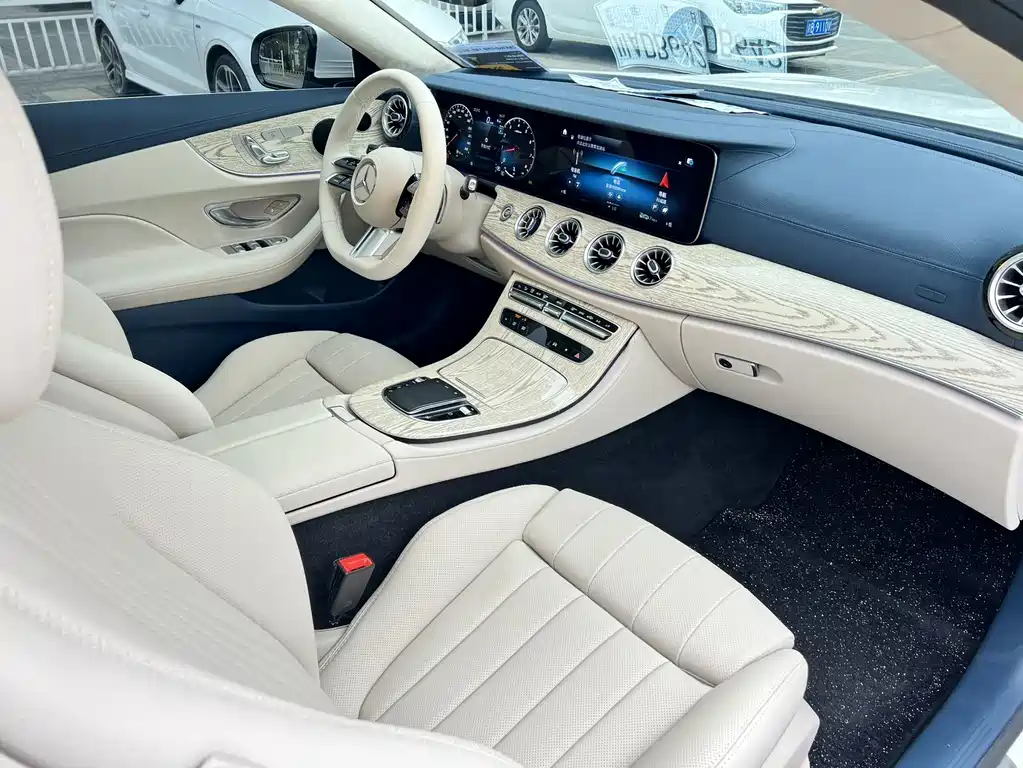 Mercedes-Benz E-Class (Import) — миниатюра 5
