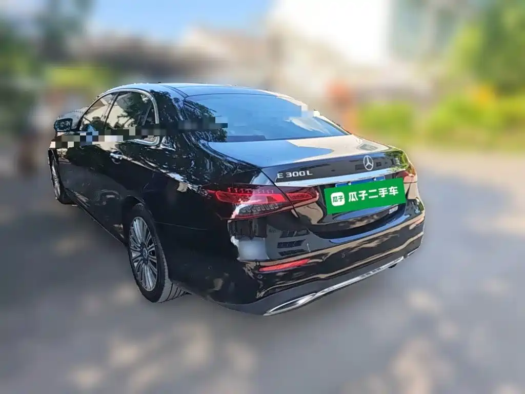 Mercedes-Benz E-Class — миниатюра 25