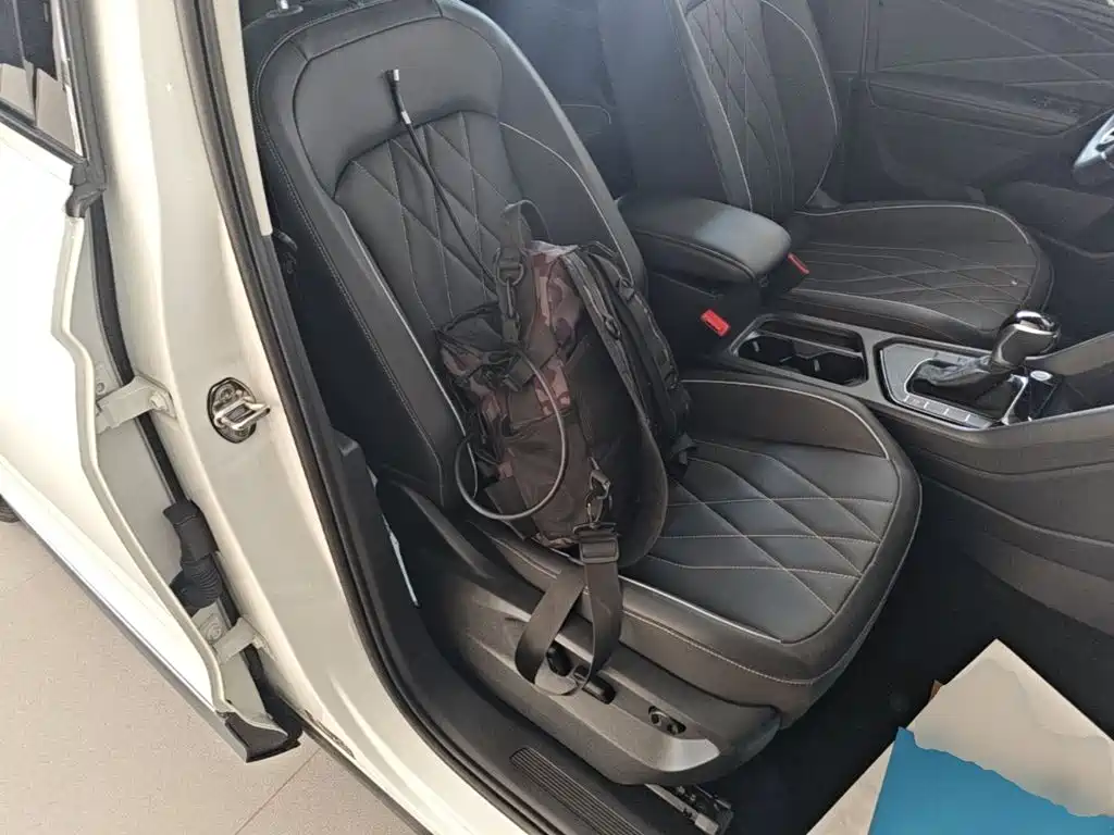 Volkswagen Tiguan L — миниатюра 25