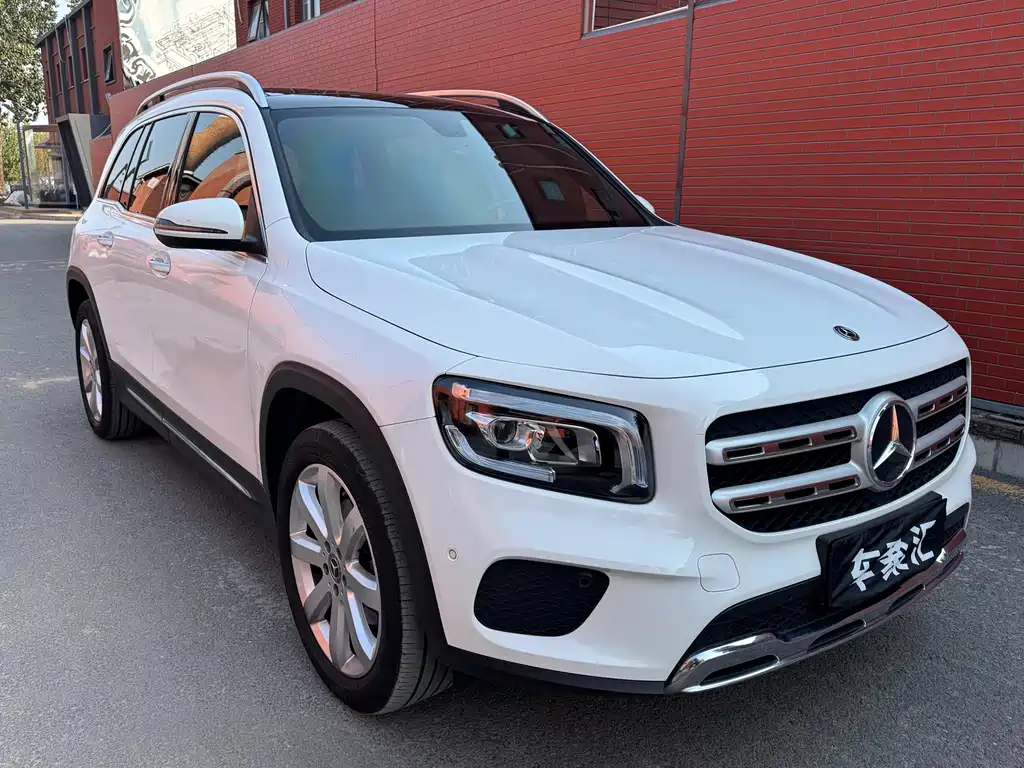 MERCEDES-BENZ GLB