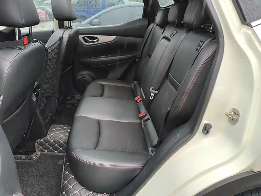 Nissan Qashqai — миниатюра 17