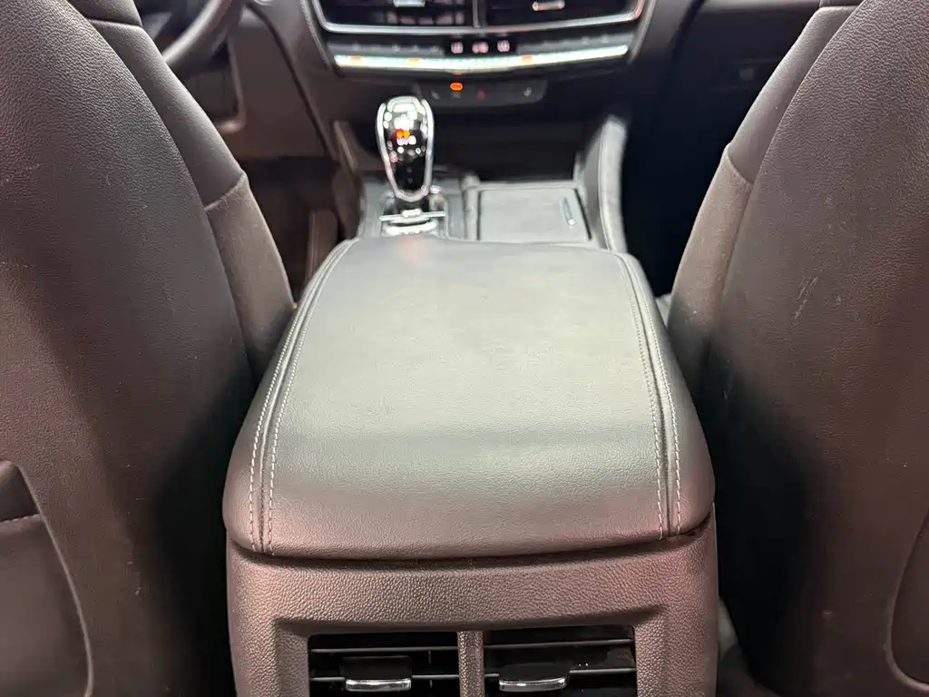 Cadillac CT5 — миниатюра 11
