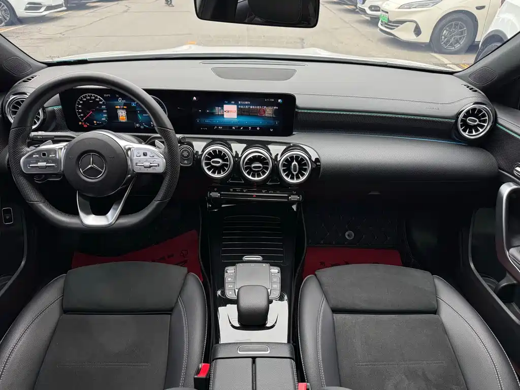 Mercedes-Benz A-Class — миниатюра 10