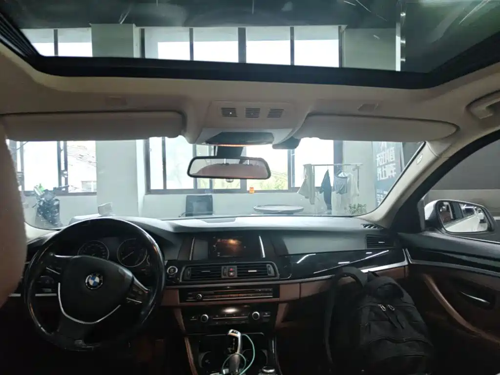 BMW 5 Series — миниатюра 18