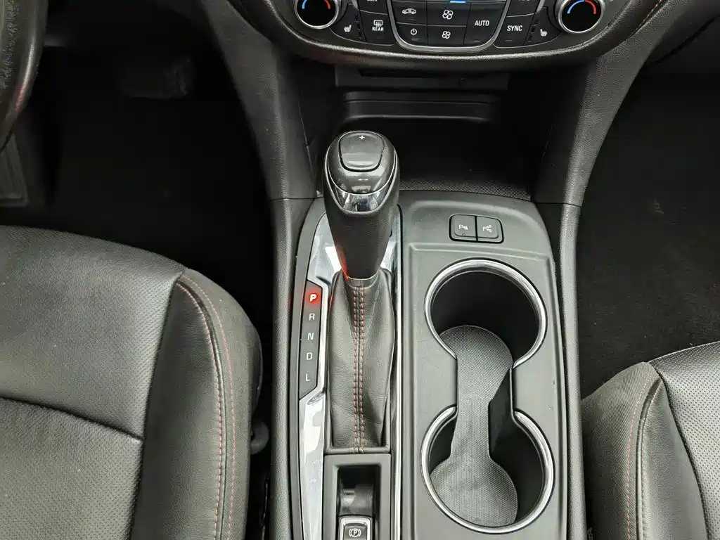Chevrolet Equinox — миниатюра 13