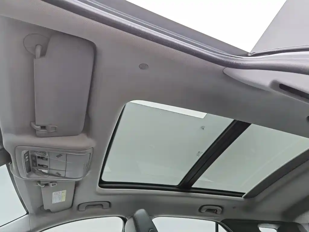 Chevrolet Equinox — миниатюра 14