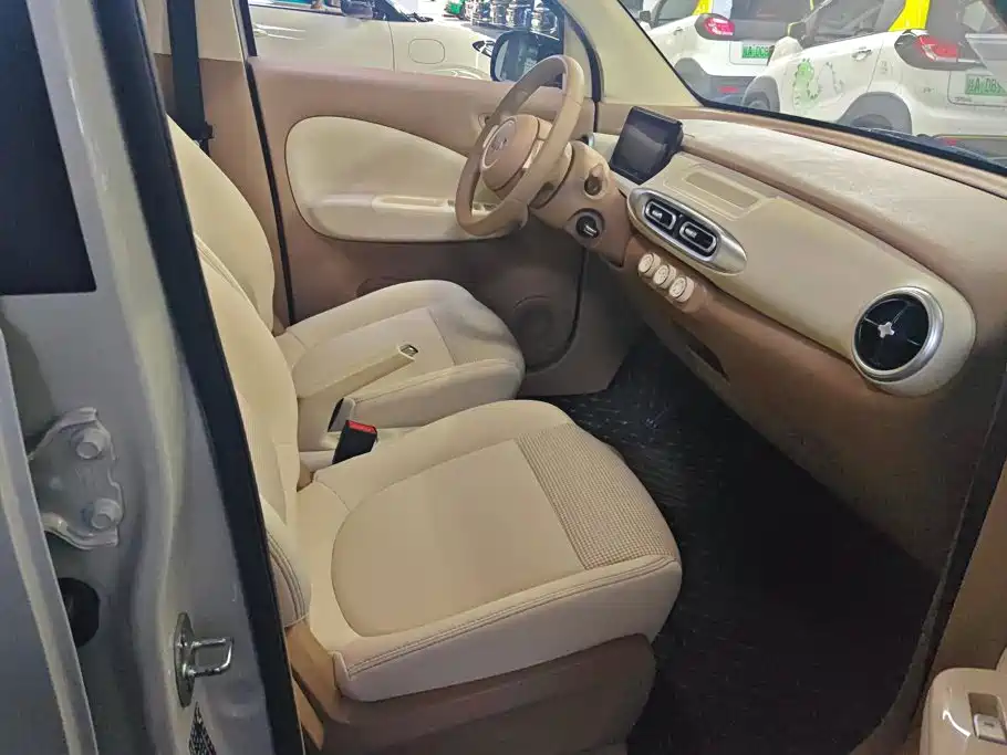Wuling MINIEV — миниатюра 8